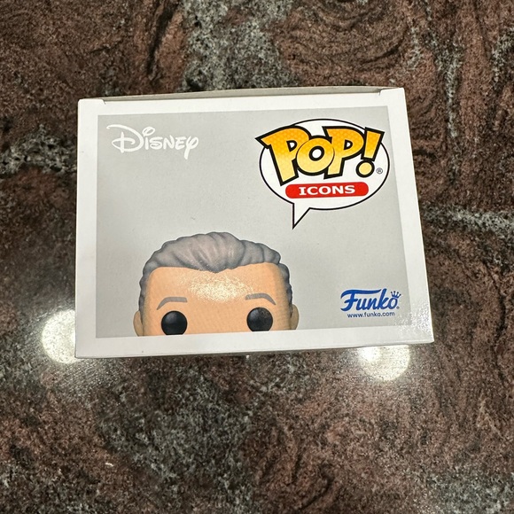 NWT Funko Pop! Walt Disney with camera - Picture 2 of 6